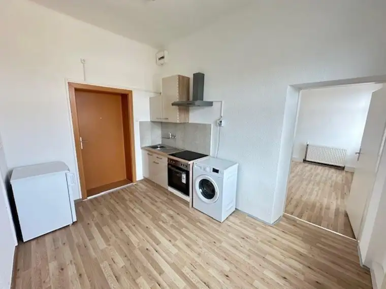 PROVISIONSFREI - 1,5-Zimmer - 31m² - neue Küche - Waschmaschine - inkl. Parkplatz - ideale Arbeitswohnung