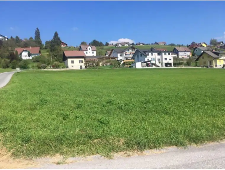 Voll aufgeschlossenes Baugrundstück in sonniger Lage in Stallhofen - 862 m²