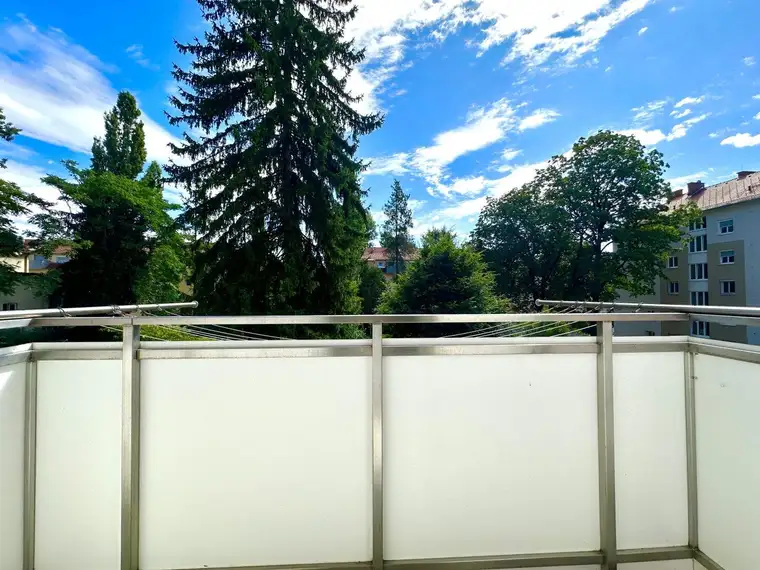 Zentrale gemütliche Balkonwohnung