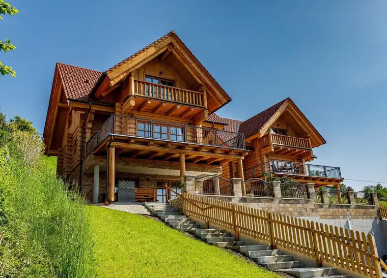 Traumhaftes *** LUXUX BLOCKHAUS - CHALET *** mit wunderschönem Ausblick in absoluter Ruhelage