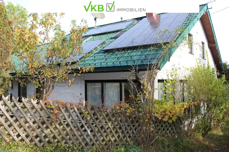 WOHLFÜHL-HAUS MIT EINLIEGERWOHNUNG NEBEN TRAUNSEE GELEGEN!