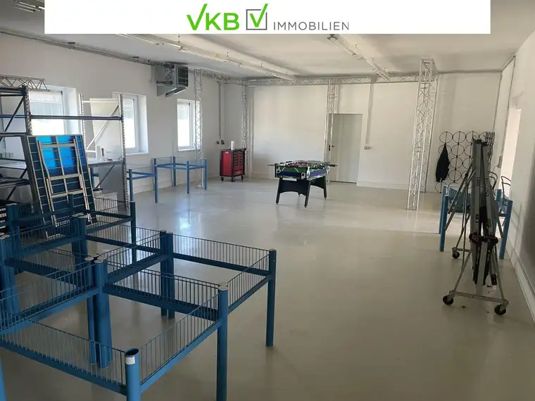 Büro- &amp; Lagerkombination mit Parkplätzen in St. Valentin