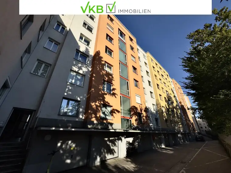 WELS | NEUSTADT: Top-renovierte 2-Zimmer-Wohnung mit Weitblick über die Dächer von Wels!