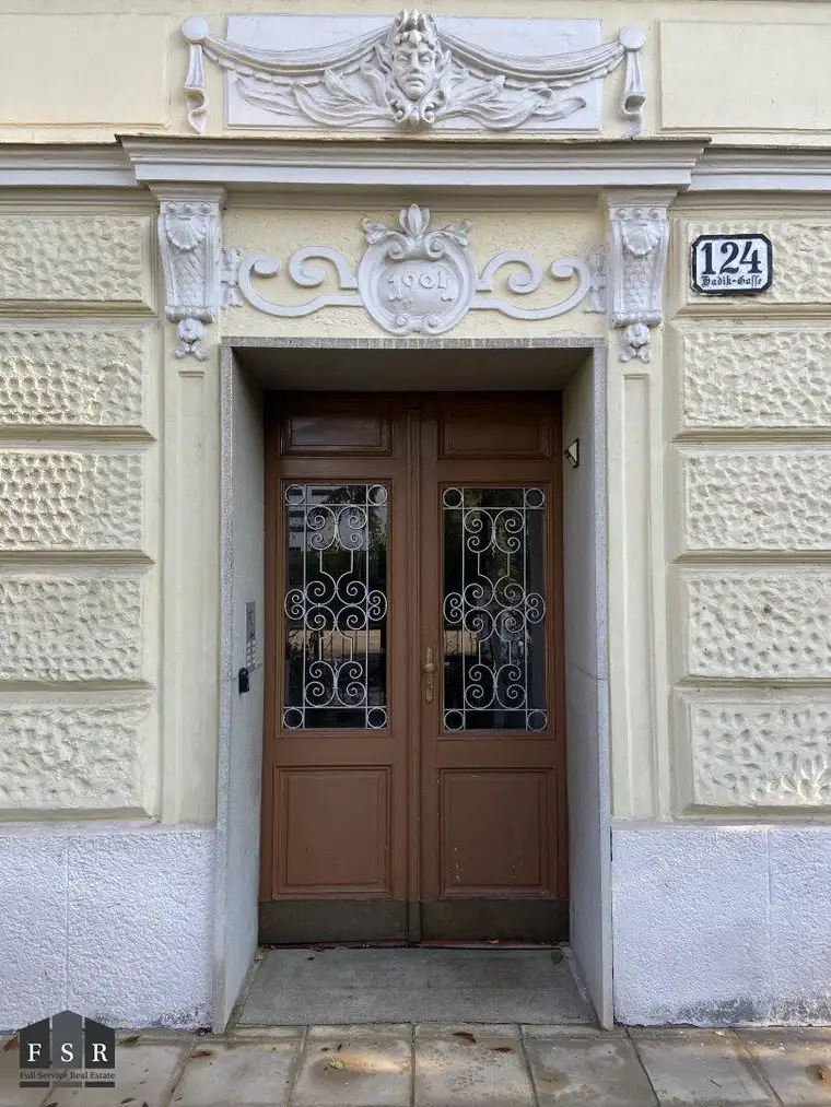 Lichtdurchflutete ALTBAUWOHNUNG 4 Zimmer mit Loggia direkt neben U4 Station - inkl. ruhigen Allgemeingarten