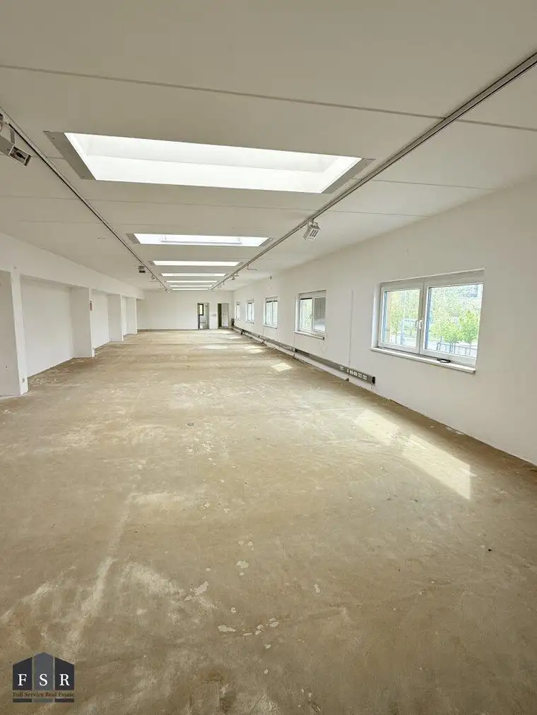 Bürofläche &amp; Showroom direkt bei U6 - belagsfertig
