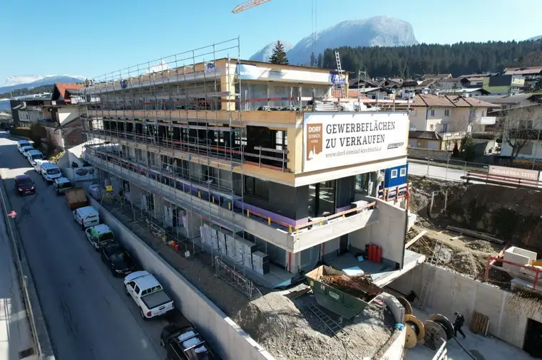Praxis- und Bürofläche mit ca. 137 m² zu verkaufen