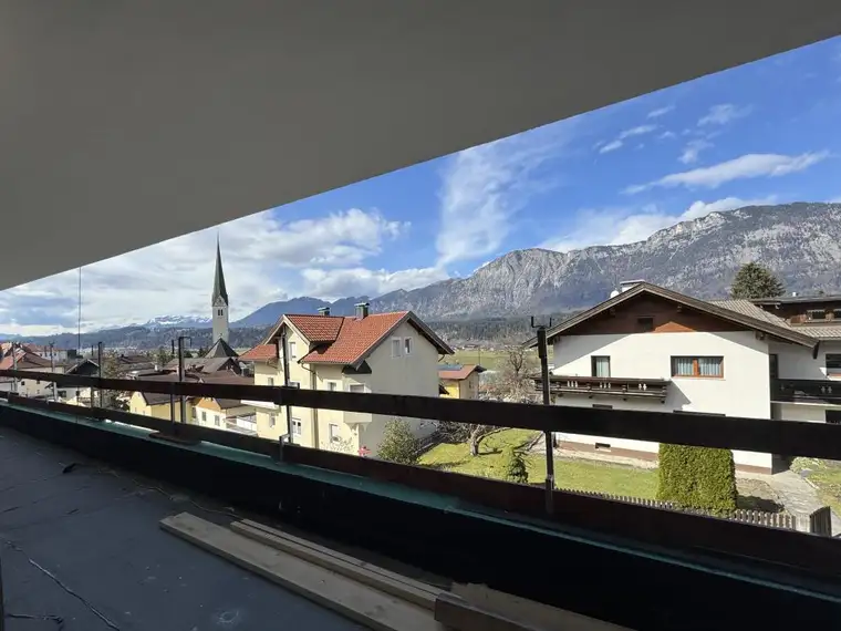 Sie suchen eine Wohnung mit Panoramablick? 4-Zi. Penthouse-Wohnung im Dorf Domizil Kirchbichl zu verkaufen