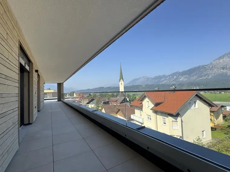 Sie suchen eine Wohnung mit Panoramablick? 4-Zi. Penthouse-Wohnung im Dorf Domizil Kirchbichl zu verkaufen