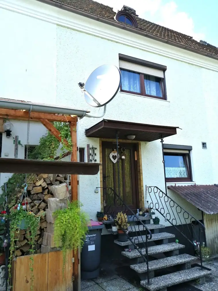 **NEUER PREIS++Reihenhaus in schöner Lage