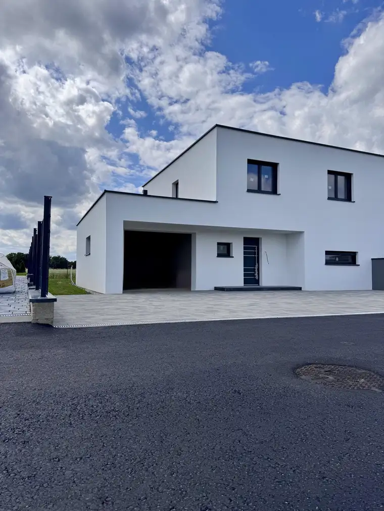 Neubau - Doppelhaus in Top - Lage - Nur wenige Schritte zum See.