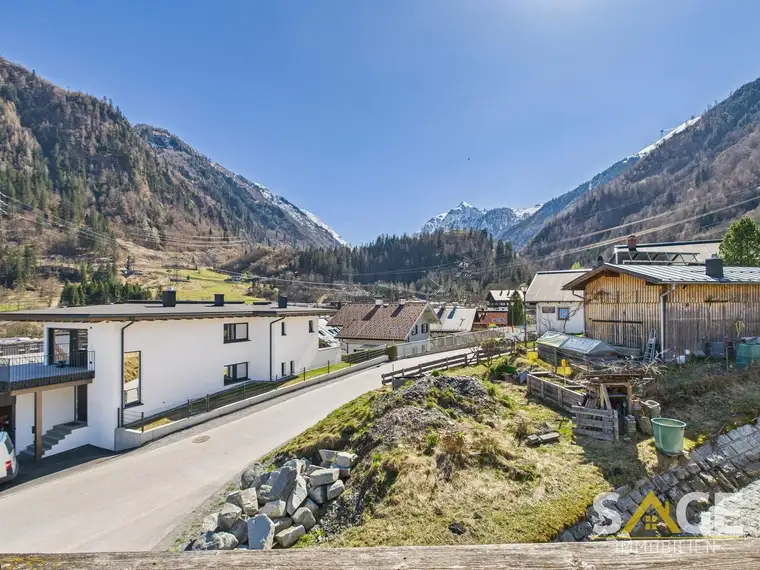 Ein-/Zwei-Familienhaus zur Fertigstellung in ruhiger, attraktiver Nachbarschaft mit "Kitzblick"