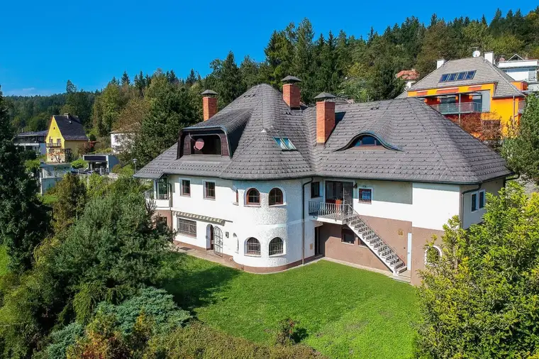 Juwel am Kreuzbergl: Villa St. Martin mit freiem Blick auf die Koschuta und Karawanken über Klagenfurt.