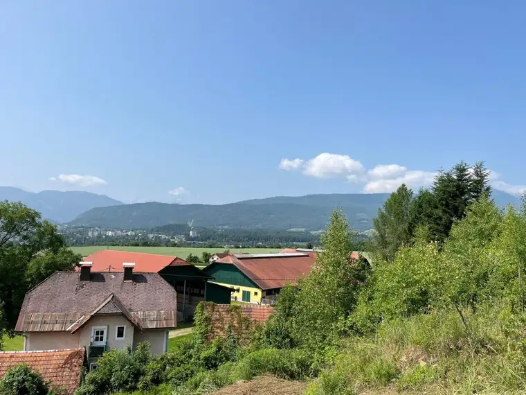 Sonniges Grundstück mit Berg- und Weitblick in Villach / Vassach