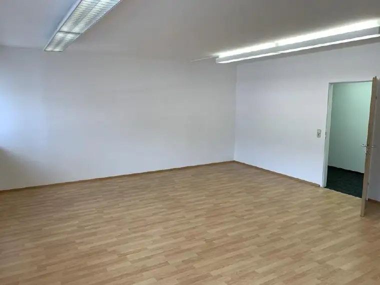 GEWERBEPARK WILTEN - 80 m² Büro optional mit Lager