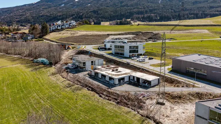 Grundstück mit Rohbau in Sistrans