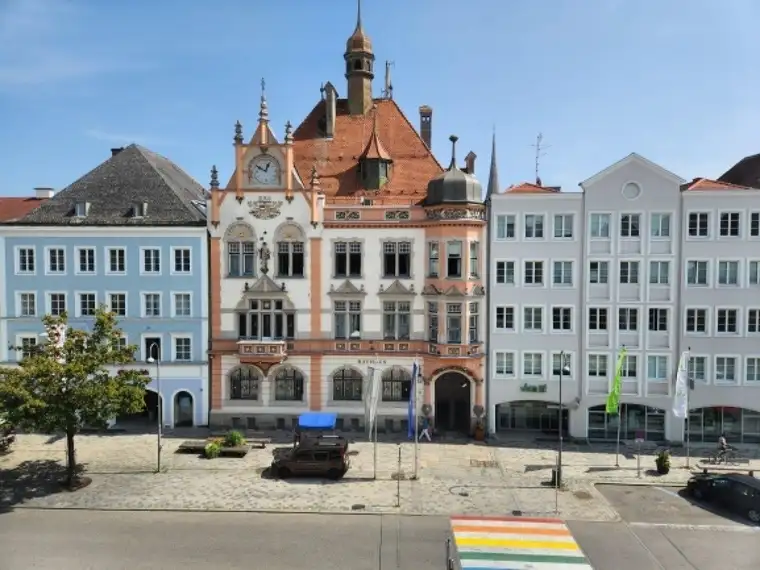 Moderne 3-Zimmer-Wohnung in Braunau am Inn – Stadtblick und Komfort für 1.175 €!