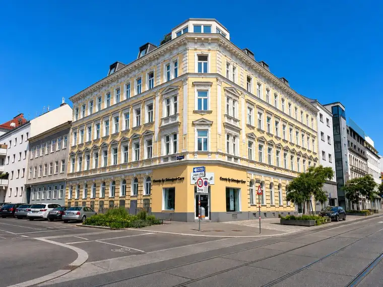 Charmante 2-Zimmer Wohnung in 1160 Wien, teilsaniert, mit Einbauküche und Aufzug!