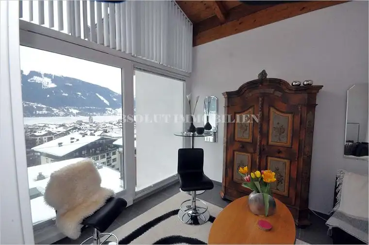 Ulrike Lahoda, Absolut Immobilien