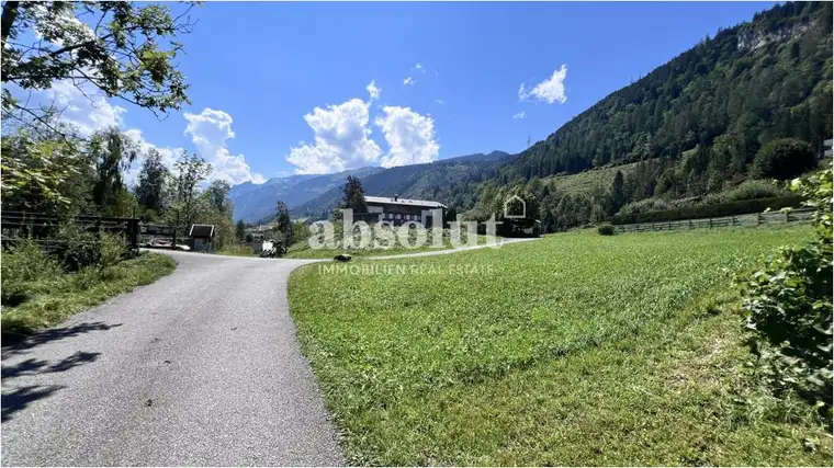 Eckgrundstück in Bruck an der Großglocknerstraße, ca. 800 m², zentral und sonnig! Aufgeschlossen!