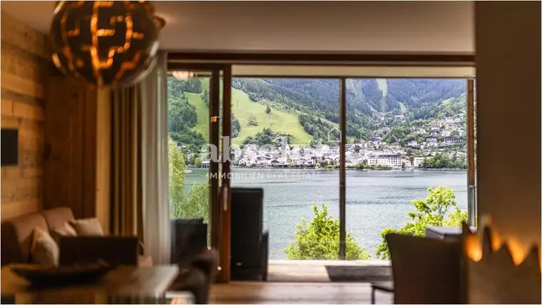 Ulrike Lahoda, Absolut Immobilien