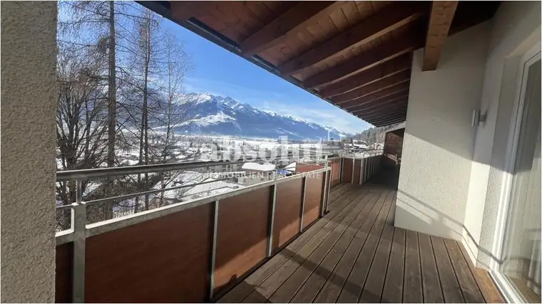 Wie neu! Renovierte und sonnige Fewo mit Bergblick! 2,5 SZ, Sauna, großer Balkon &amp; Doppelgarage