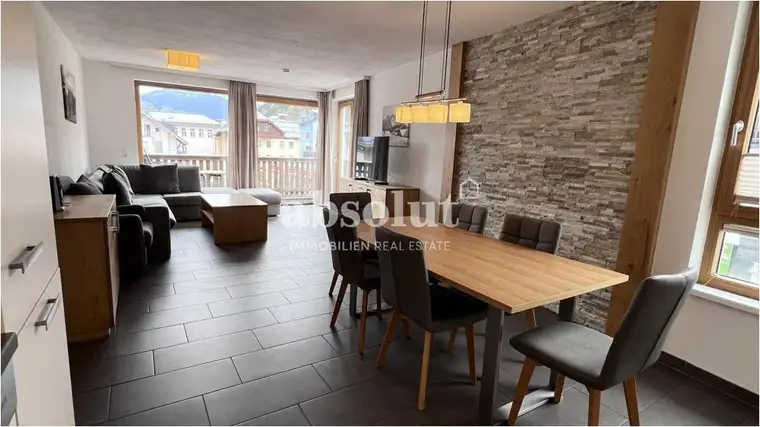 Schöne 3 Zimmer-Mietwohnung in zentr. Ruhelage in Zell am See. Balkon, 2 Bäder, TG-Platz inklusive!