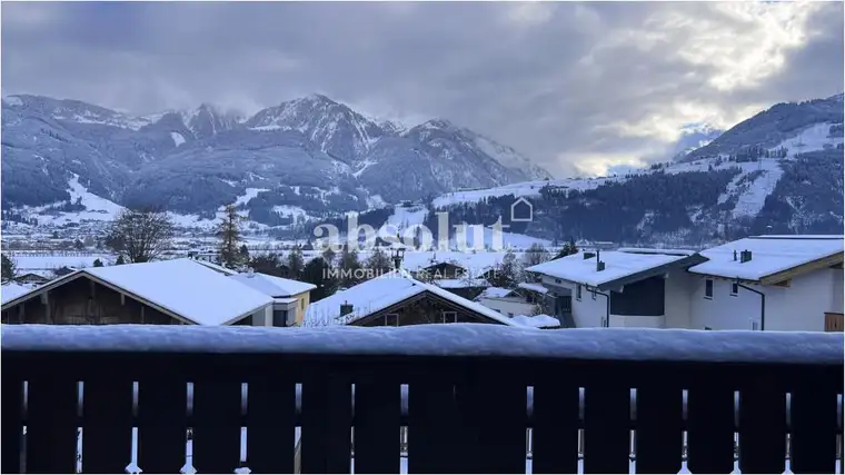 Ferienwohnung mit 75 m², 2 Schlafzimmer &amp; Terrasse in sonniger Lage in Fürth/Kaprun. Mit Schwimmbad!