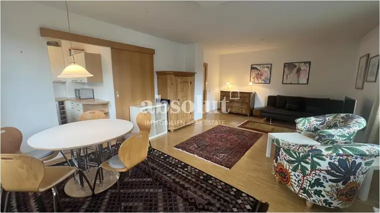 Attraktive und gepflegte Garconniere, ca. 47 m² Wnfl. in See- und Zentrumsnähe mit Tiefgaragenplatz
