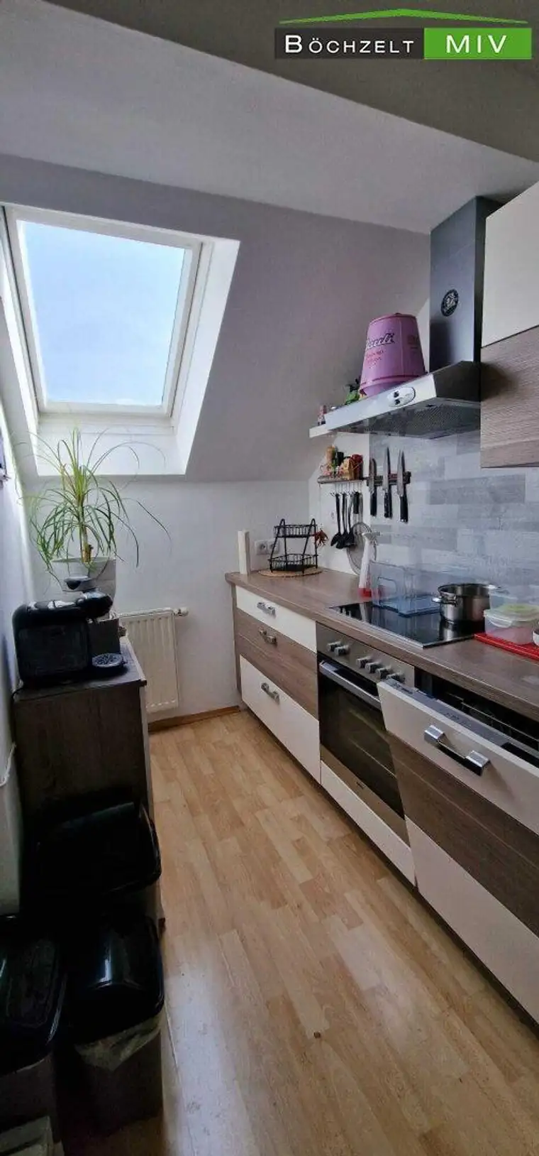 PROVISIONSFREI: Dachgeschosswohnung mit ca. 70,20 m² und möblierter Küche ++ FOHNSDORF ++