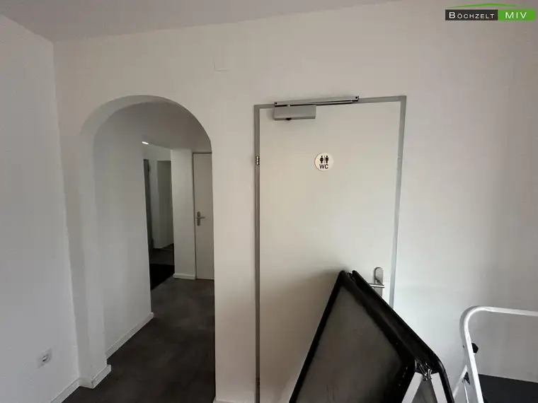 Generalsaniertes Laufhaus mit 13 Zimmer an der B70 nahe Voitsberg