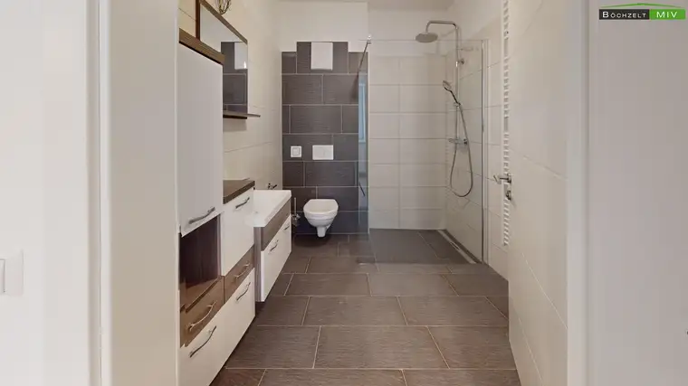 NEUSANIERTE Mietwohnung mit ca. 68,81 m² ++ in unmittelbarer Nähe zum Hauptplatz ++