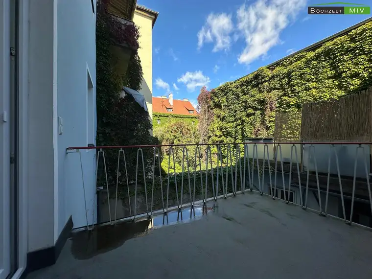 sonnige Wohnung in Innenstadtlage ++ schöner &amp; ruhig gelegener Balkon ++