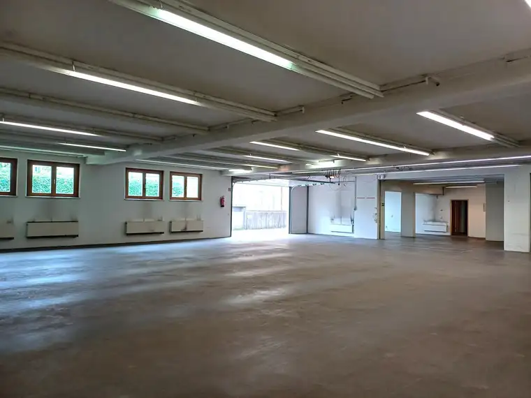 Lagerhalle mit Büro im Andräviertel Salzburg