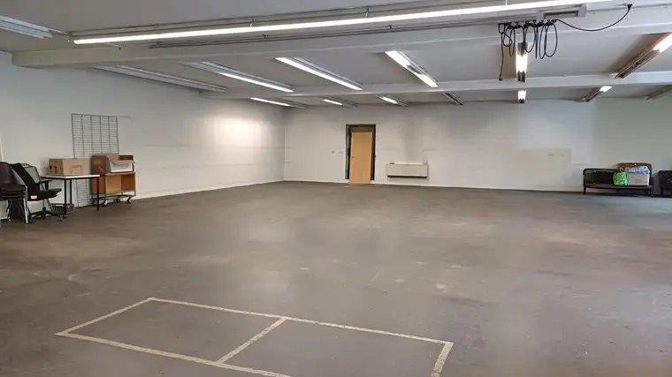 Lagerhalle mit Büro im Andräviertel Salzburg