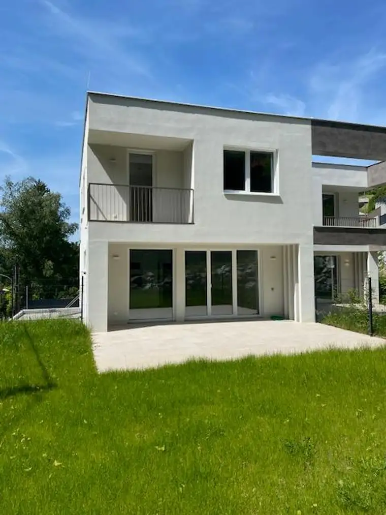 Top Architektenvilla mit Terrasse und Garage in bester Grünruhelage