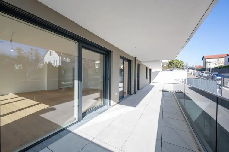 Elegant Wohnen am Schafberg - 3-Zimmer-Apartment mit Terrassen