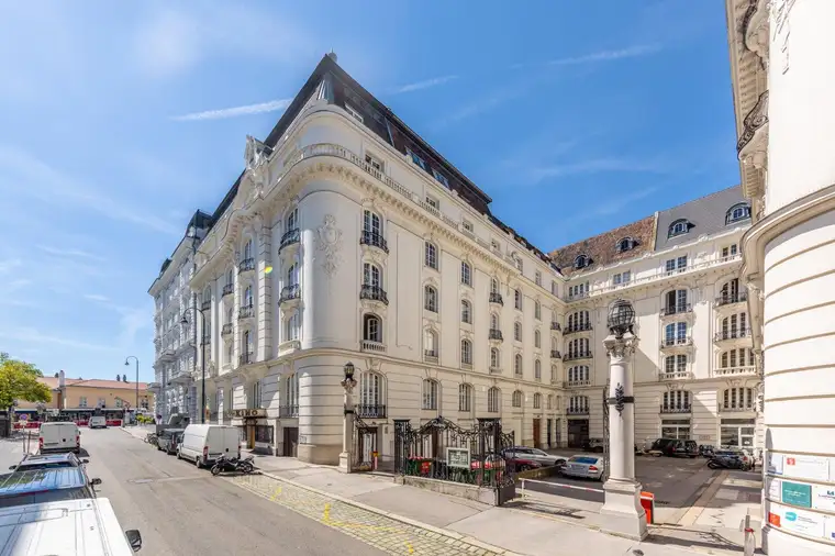 Komm.-Rat. Ing. Gerda Chalupa, Chalupa Immobilien Services GmbH