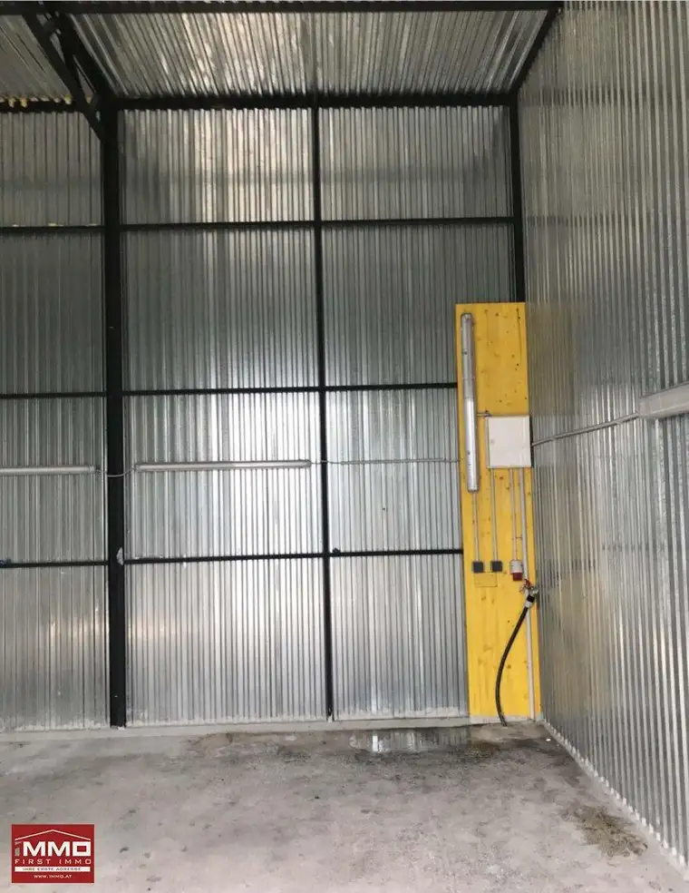 LAGERBOX MIT 36m², EBENER ZUFAHRT UND HOHER RAUMHÖHE!