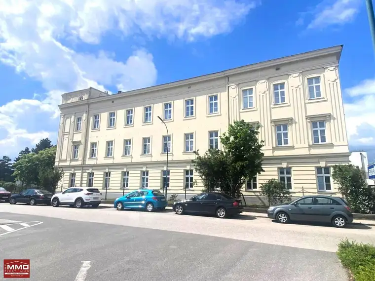 Extremes Wertsteigerungspotenzial !!! Wunderschöne Altbauwohnung mit Südbalkon in Felixdorf