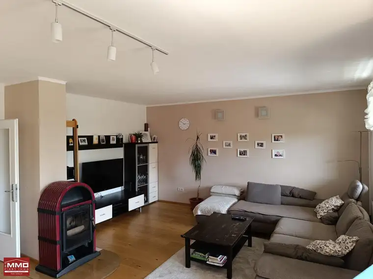 Traumhafte DG-Wohnung in Langenzersdorf: Modernisiert, 6 Zimmer, Loggia &amp; Parkplatz!