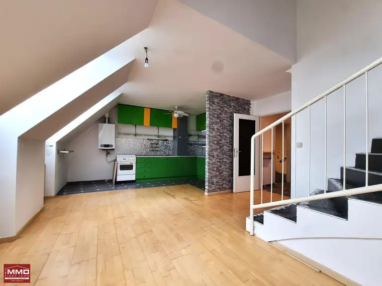 NEUWERTIGE DACHGESCHOSSWOHNUNG IN 1140 WIEN – 98m² FÜR 370.000 €! IHR TRAUM WARTET!