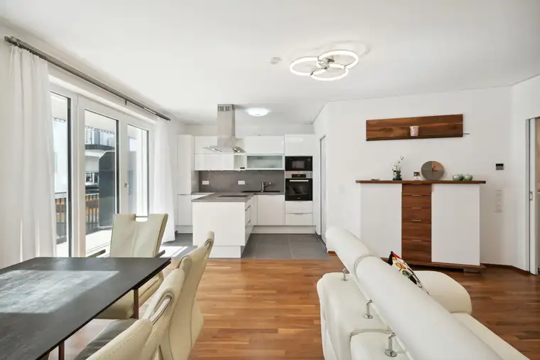 Perfekt zum Vermieten: Hochwertig ausgestattete 3-Zimmer-Wohnung mit Balkon