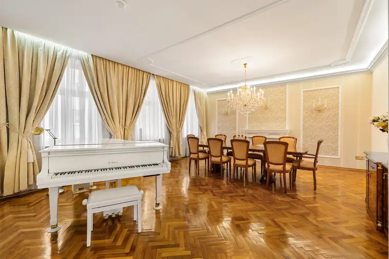 Exklusives Wiener Stadthaus mit 350m² Wohnfläche: Purer Luxus im Westen von Wien