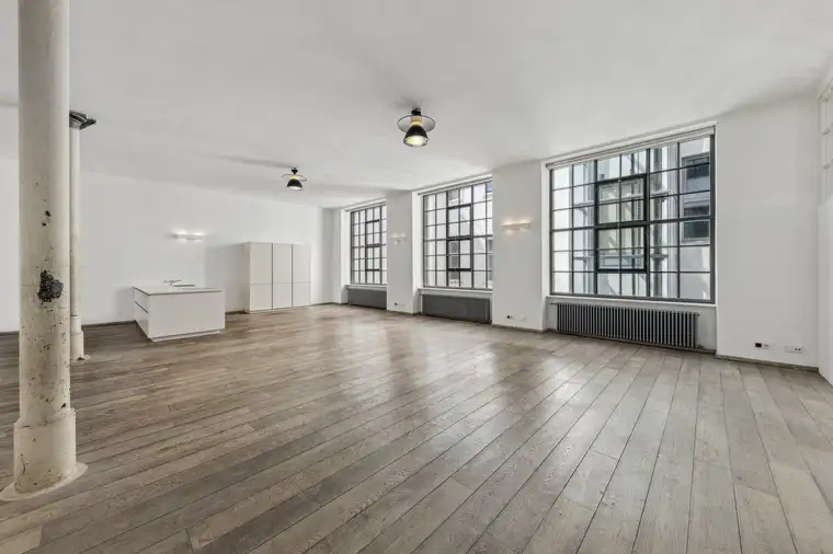 Stilvolles Architekten-Loft in ehemaliger Bandfabrik Wohntraum im Herzen des 7. Bezirks