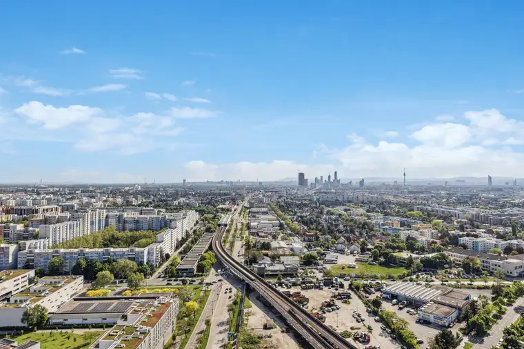 Möblierte Wohnung mit Panoramablick über die Dächer der Stadt
