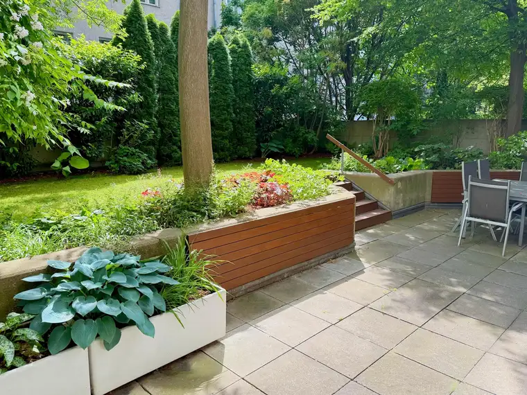 Toplage: Einzigartige 6-Zimmer-4 Bäder-Gartenwohnung mit Terrasse Nahe Lycée français und Amerikanische Botschaft