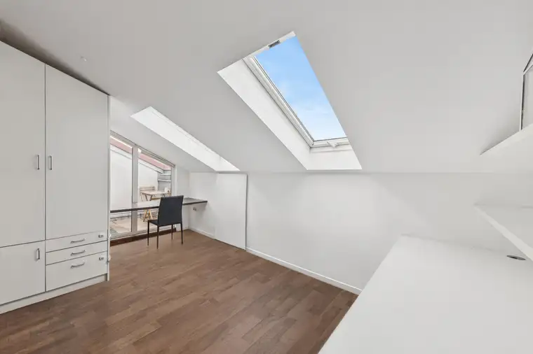 Direkt beim Augarten! Charmante Dachgeschosswohnung mit Terrasse in Leopoldstadt