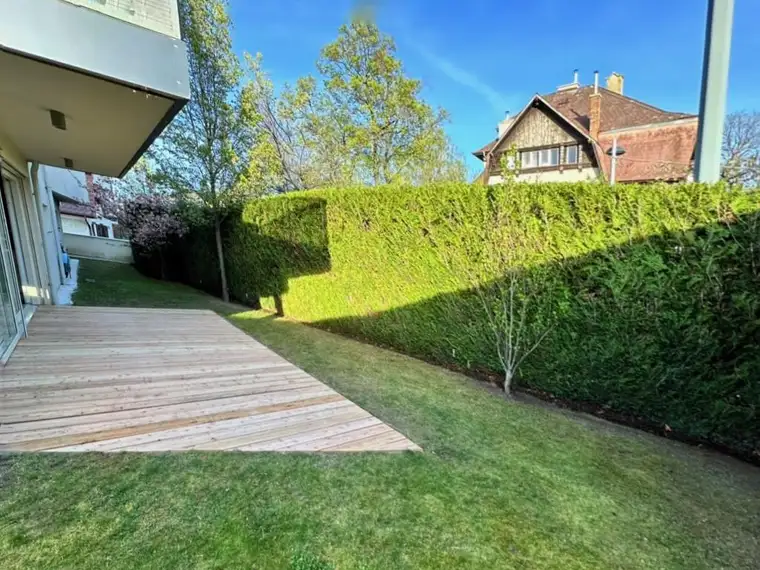 Sonnendurchflutete 3- Zimmer-Gartenwohnung für höchste Ansprüche