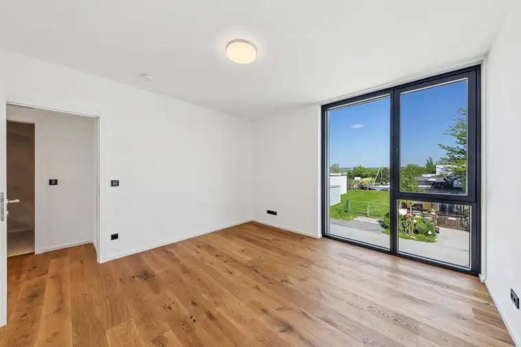 Ihr Domizil am Wasser: Exklusive Ferienwohnung mit Bootsanlegeplatz
