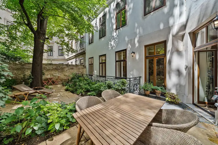 Eleganz trifft Natur – Altbauwohnung mit Gartenidylle im Herzen des 3. Bezirks